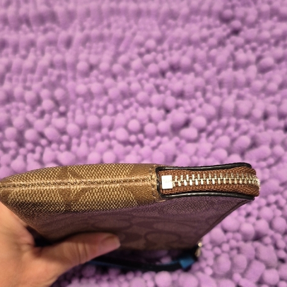Authentic Coach Brown and Blue Wristlet - Picture 9 of 12